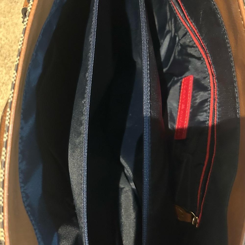 Tommy Hilfiger Geometric Brown and Cream Tote - Picture 8 of 9